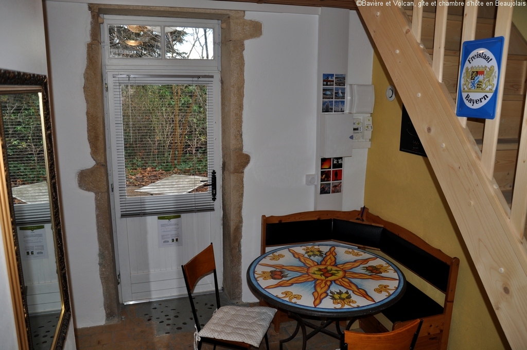 Baviere-volcan-Beaujolais-character-holiday-cottage-Tower-Bed-and-Breaksfast-charme-tour-4-stars ( (110)