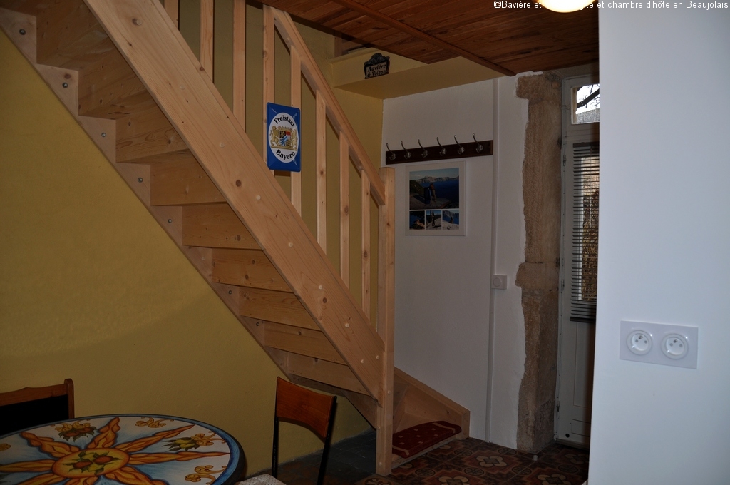 Baviere-volcan-Beaujolais-character-holiday-cottage-Tower-Bed-and-Breaksfast-charme-tour-4-stars ( (111)