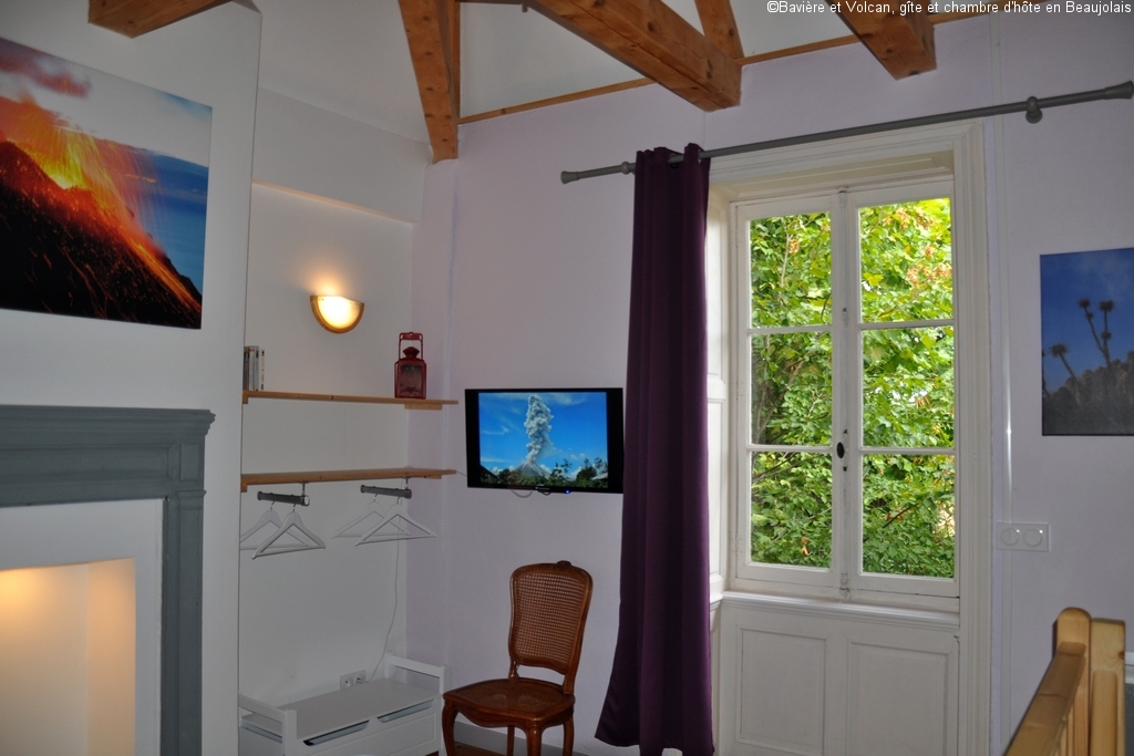 Baviere-volcan-Beaujolais-character-holiday-cottage-Tower-Bed-and-Breaksfast-charme-tour-4-stars ( (116)